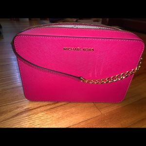 Michael Kors Electric Pink Jet Set Crossbody